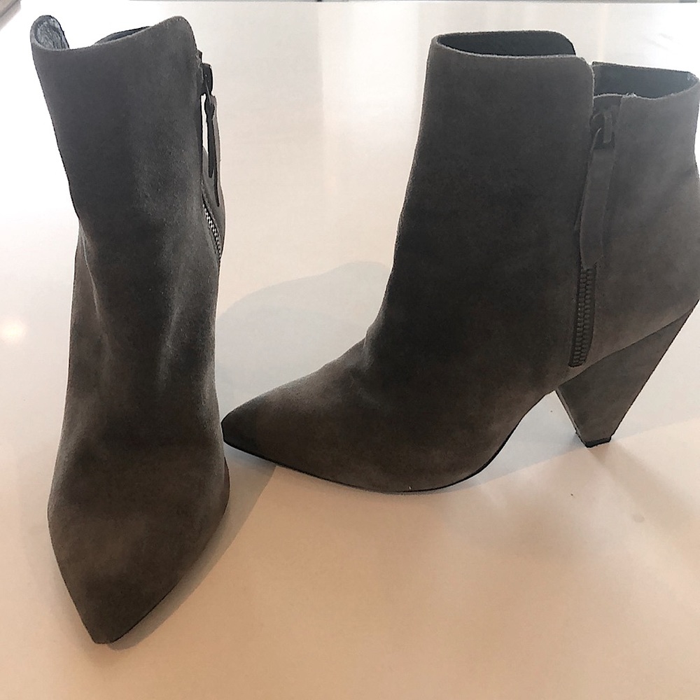 Kenneth Cole suede pointed toe zip booties